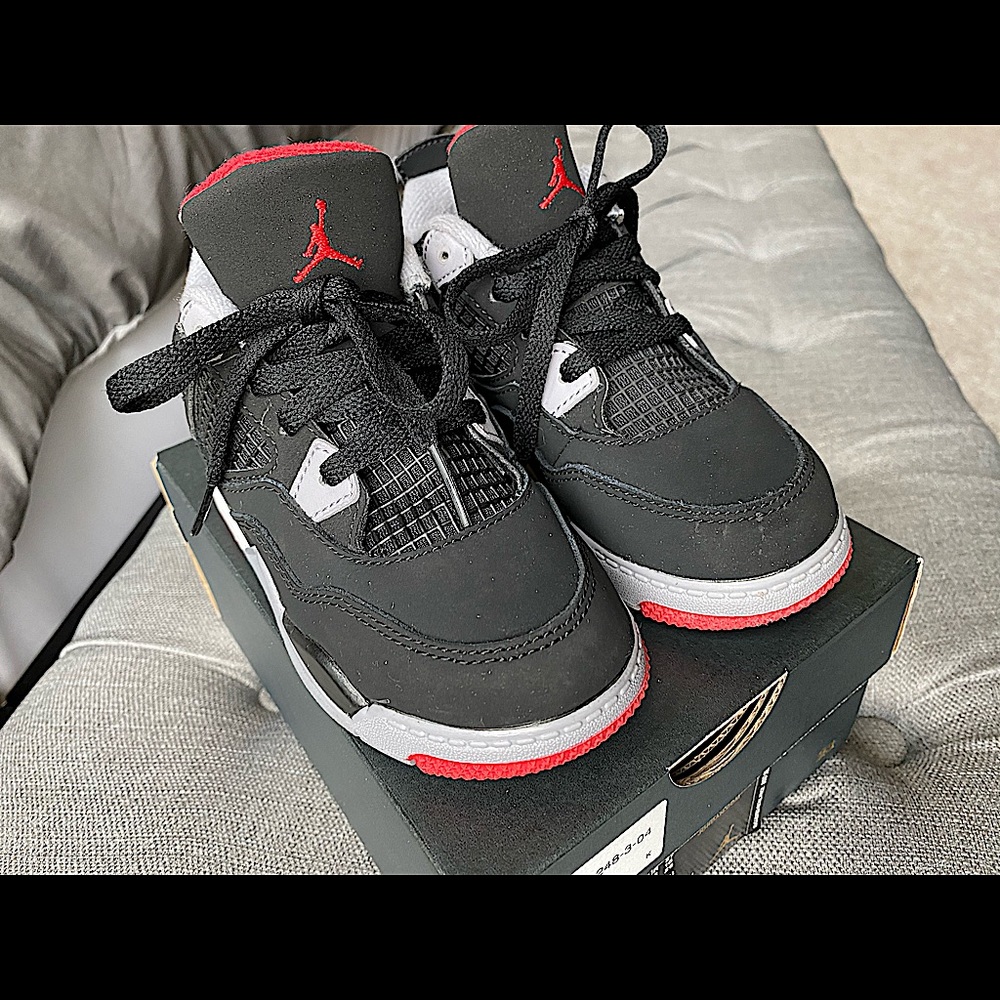 Jordan 4 Retro "Black/Fire Red/Cement Grey" Sz 10C